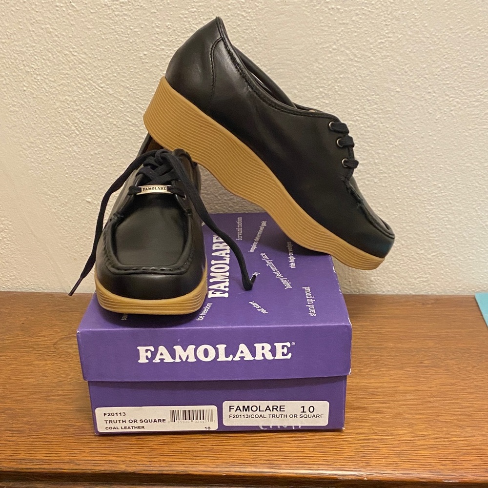 NWT Famolare Truth or Square